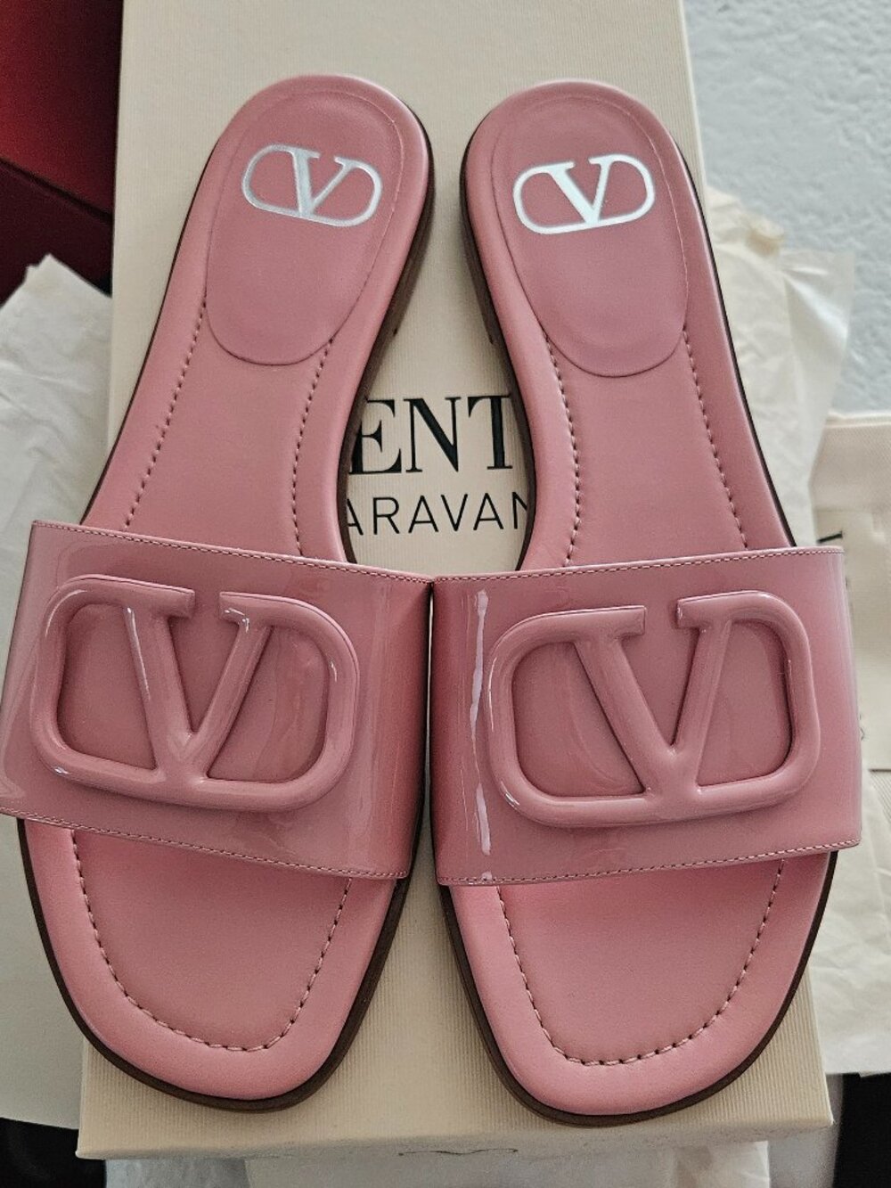 Valentino Garavani Pink VLogo Slide Sandals